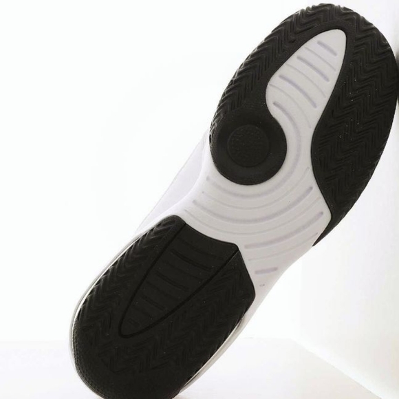 Jordan Max Aura 6.5 Y / 37.5 (NWOT) White Black Red - Picture 4 of 12